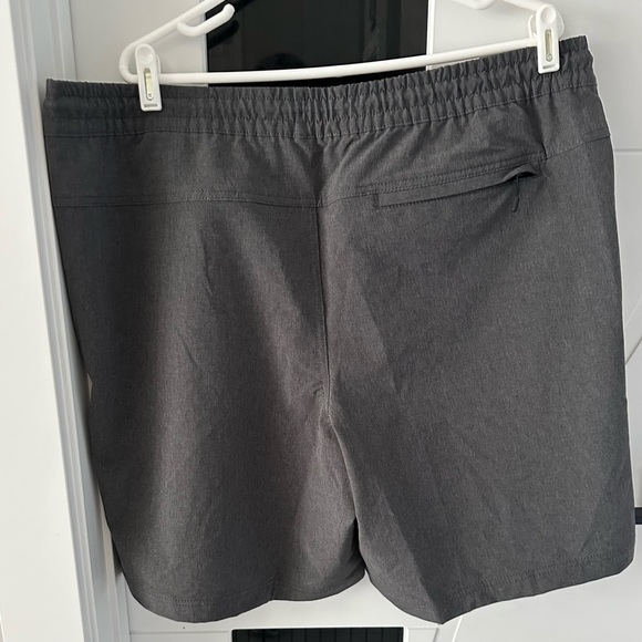 ✨NWT✨ Old Navy: Men's Stretch Tech Go-H20 Shorts- Size XL - Picture 2 of 6